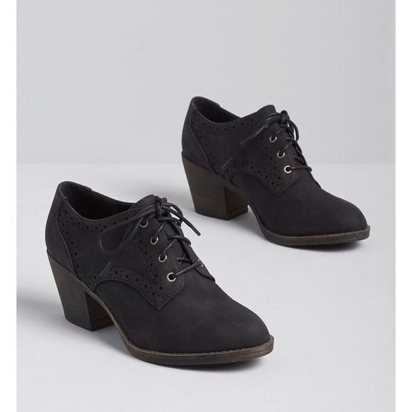 💋SOLD! NEW Black Suede Heeled Booties size 8M - Picture 6 of 6